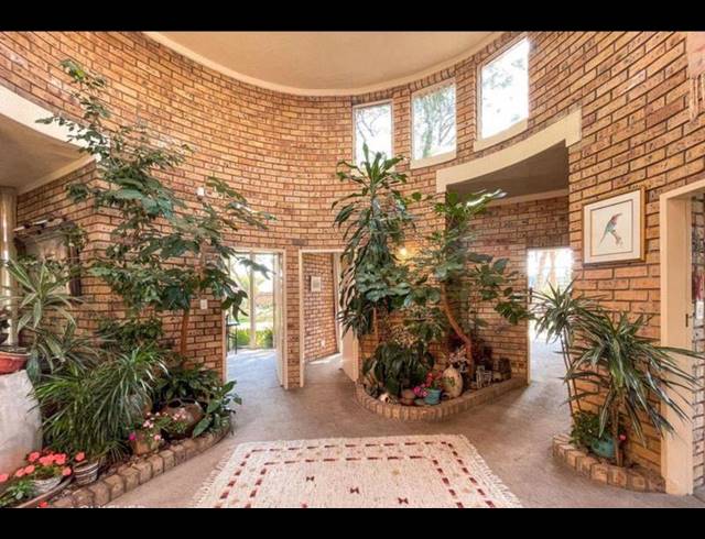 4 BEDROOM HOUSE FOR SALE IN SUNWARD PARK